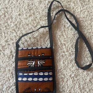 Vintage Brown and Black Crossbody Bag c51